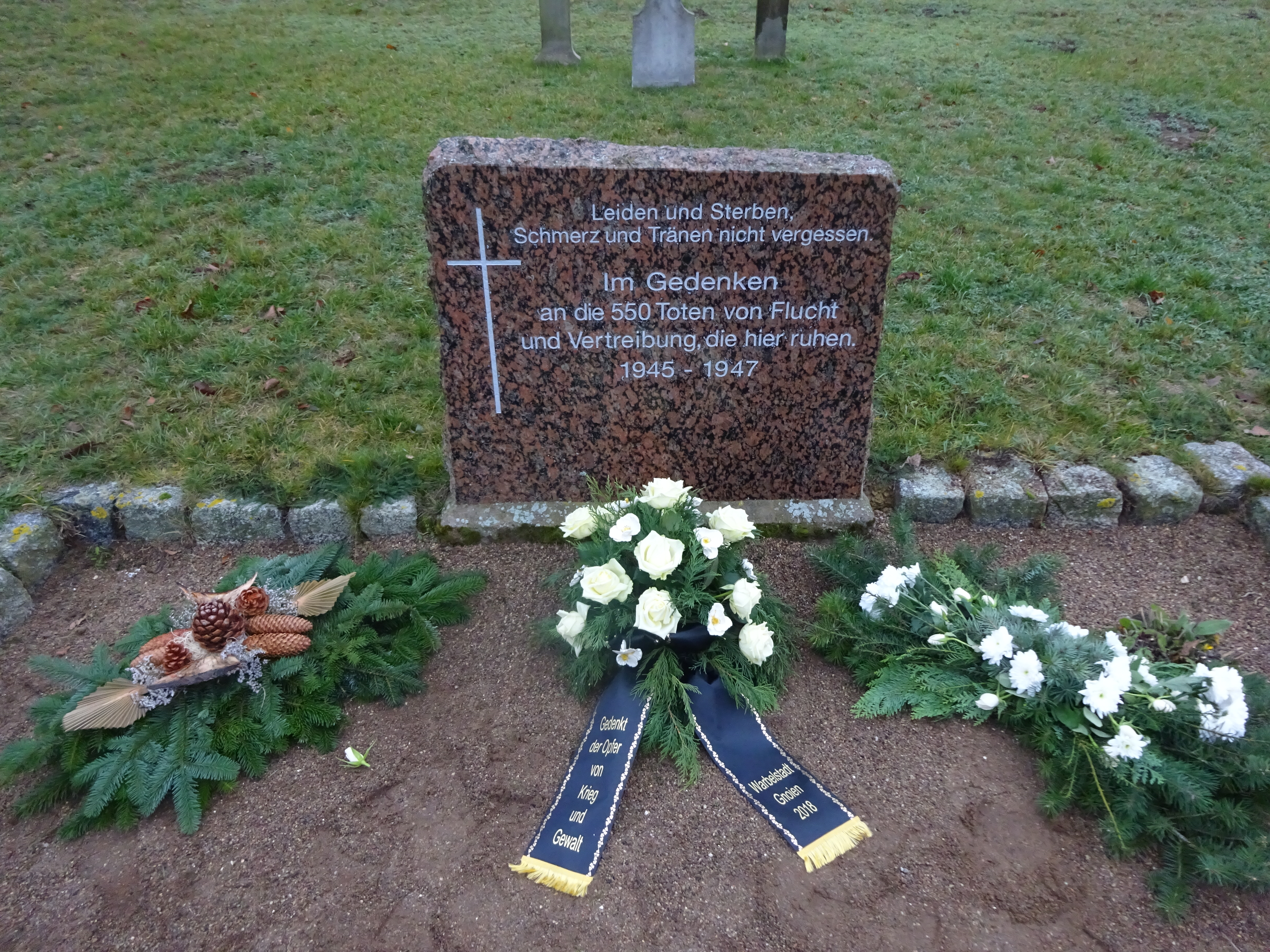  Tomb, Gravestone, Plant, Cross, Symbol, Flower