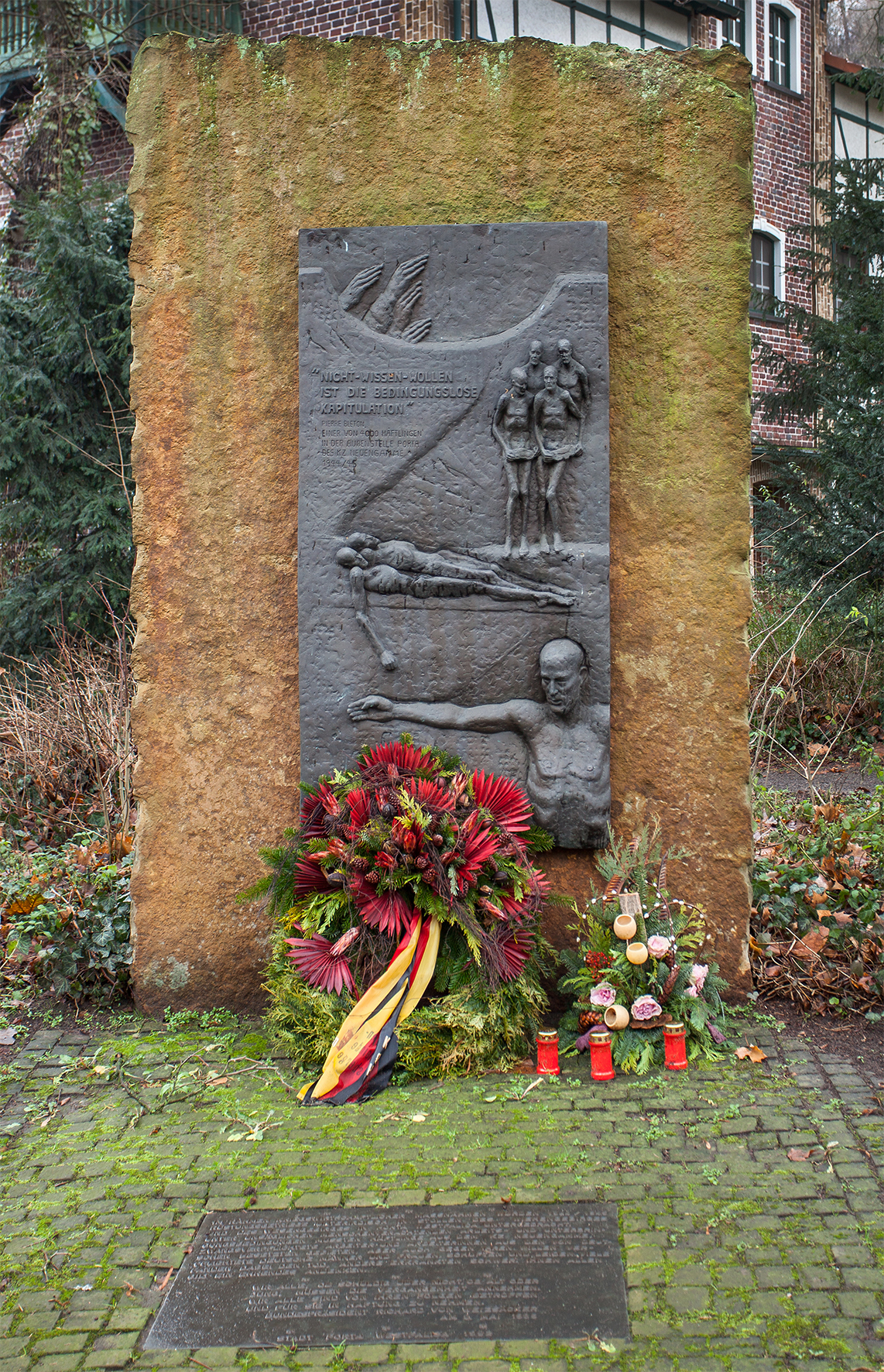  Flower, Flower Arrangement, Plant, Flower Bouquet, Path, Walkway, Person, Flagstone, Face, Head, Tomb, Gravestone