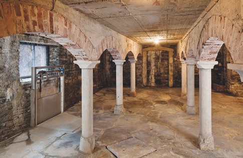 Basement, Indoors, Room