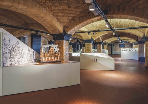  Architecture, Building, Indoors, Museum, Computer Hardware, Electronics, Hardware, Monitor, Screen, Lamp, Box