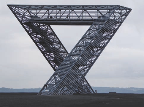  Triangle, Bridge
