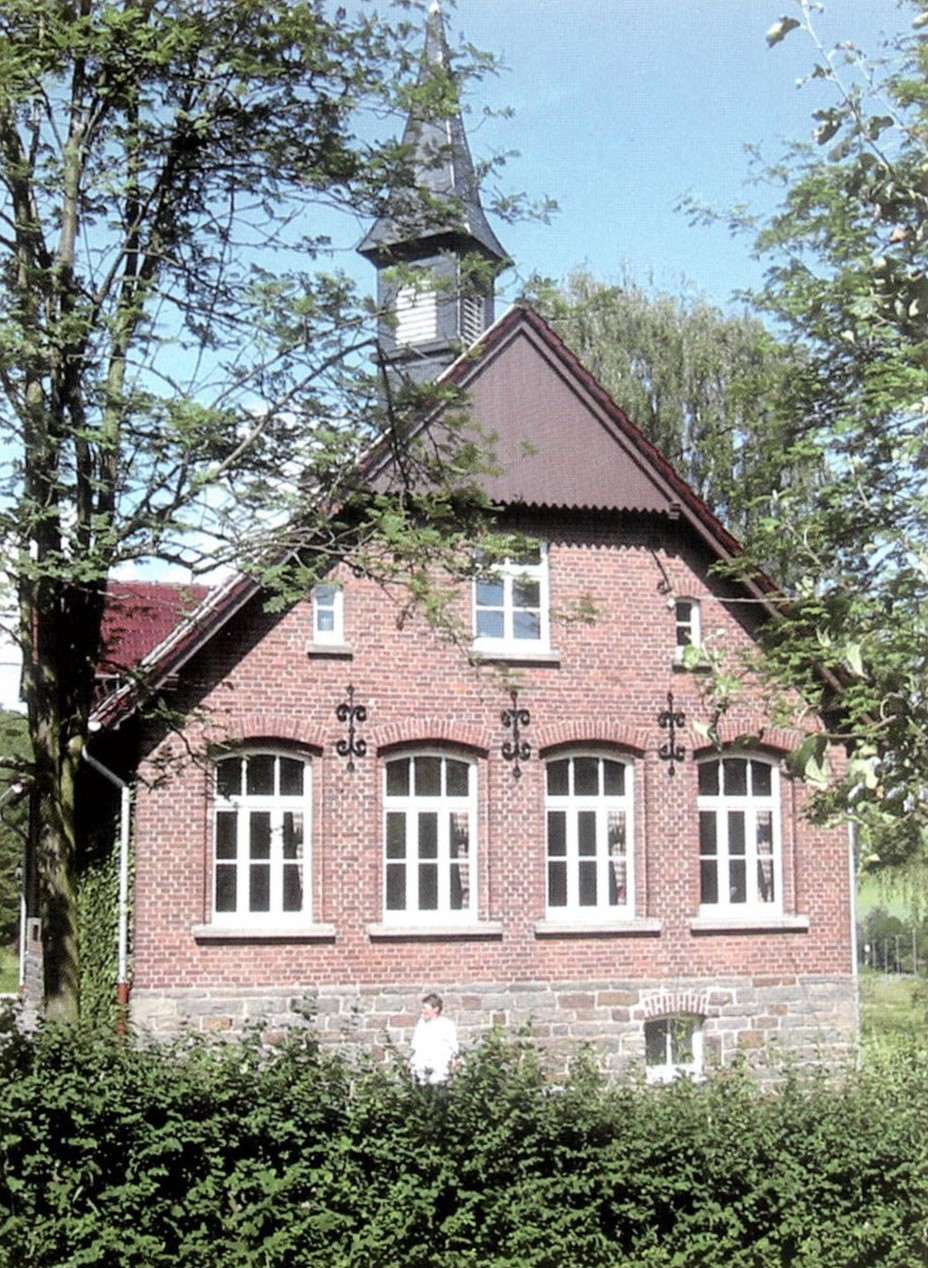  Architecture, Building, Person, Window, Bay Window, Housing