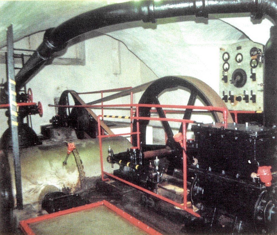  Machine, Motor, Engine, Wheel, Locomotive, Railway, Train, Transportation, Vehicle, Car