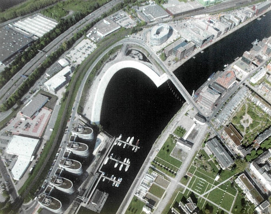 port, aerial photo