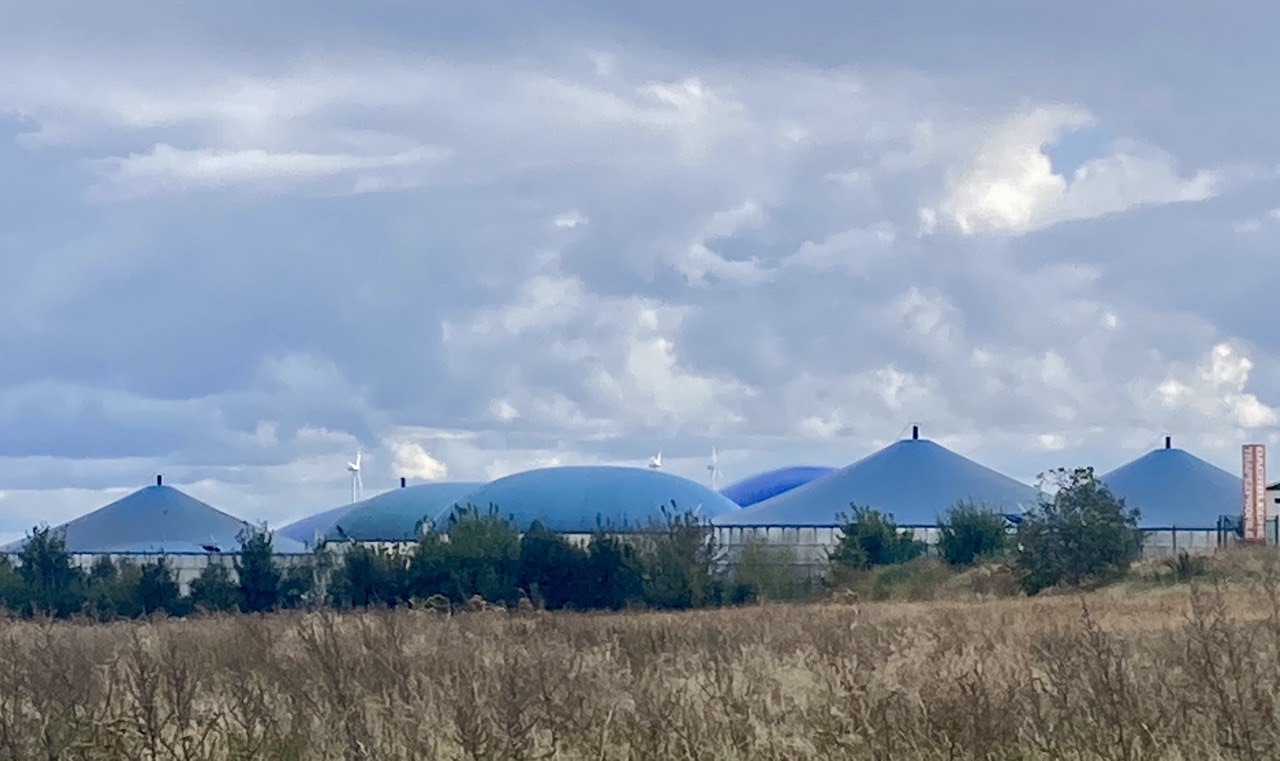  Nature, Outdoors, Sky, Scenery, Architecture, Building, Shelter, Cloud, Weather, Field, Landscape, Grassland, Countryside